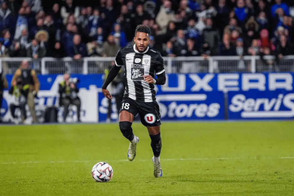 C7娱乐-包含亚眠球员遭遇连败，训练备战调整士气的词条