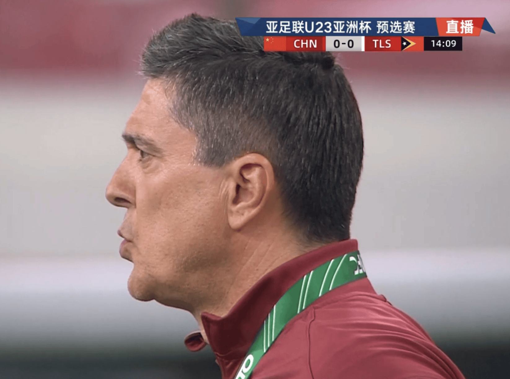 关于教练因战术失误遭质疑，球队陷入困境的信息